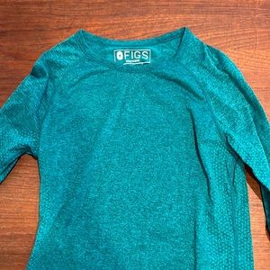 Figs under scrub. Caribbean blue. Small